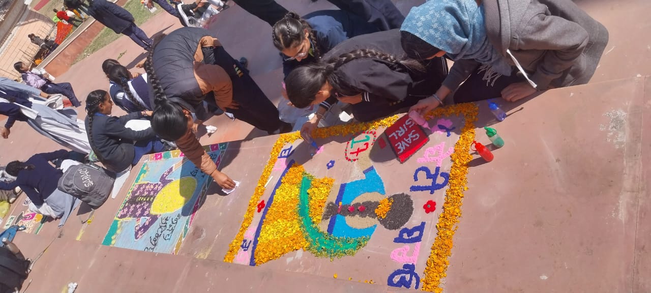 Rangoli competitions were organized in the fair under the theme 'Rangle Punjab' and 'Beti Bachao Beti Padhao'